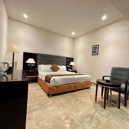 Central Boutique Hotel Морадабад Екстер'єр фото