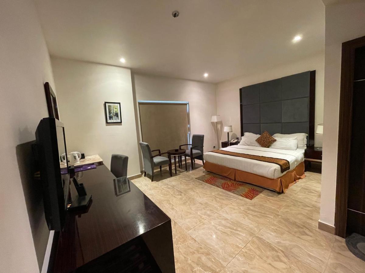 Central Boutique Hotel Морадабад Екстер'єр фото