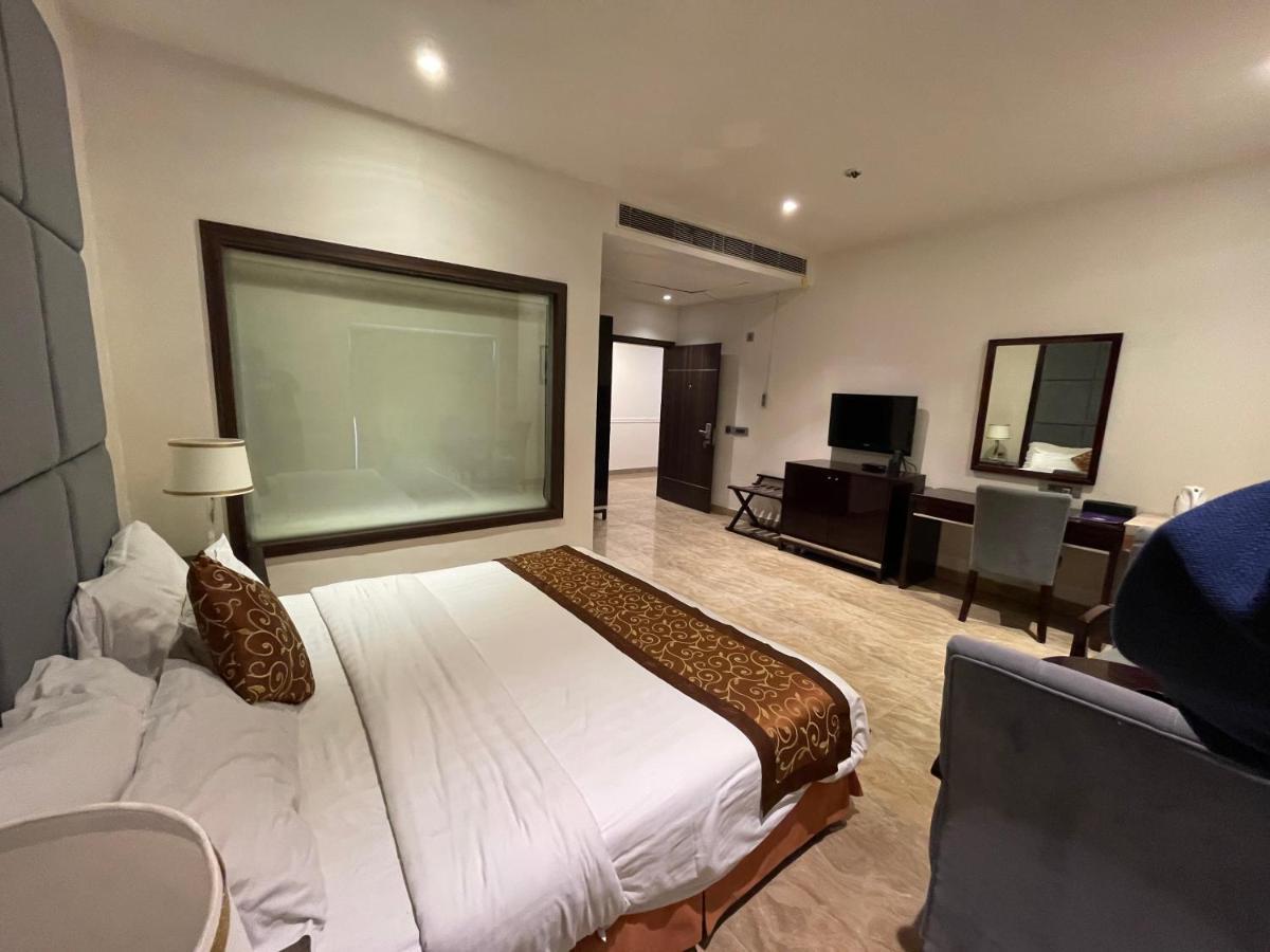 Central Boutique Hotel Морадабад Екстер'єр фото