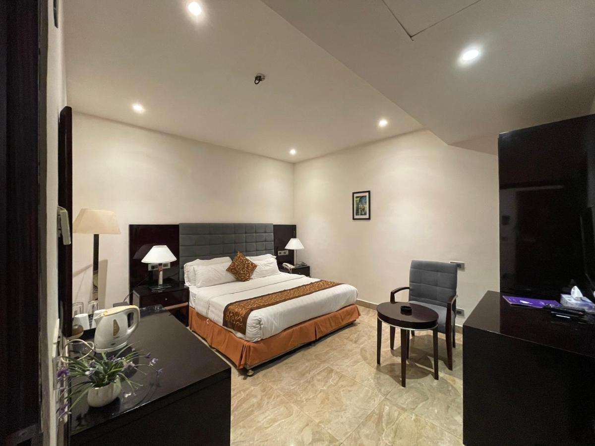 Central Boutique Hotel Морадабад Екстер'єр фото